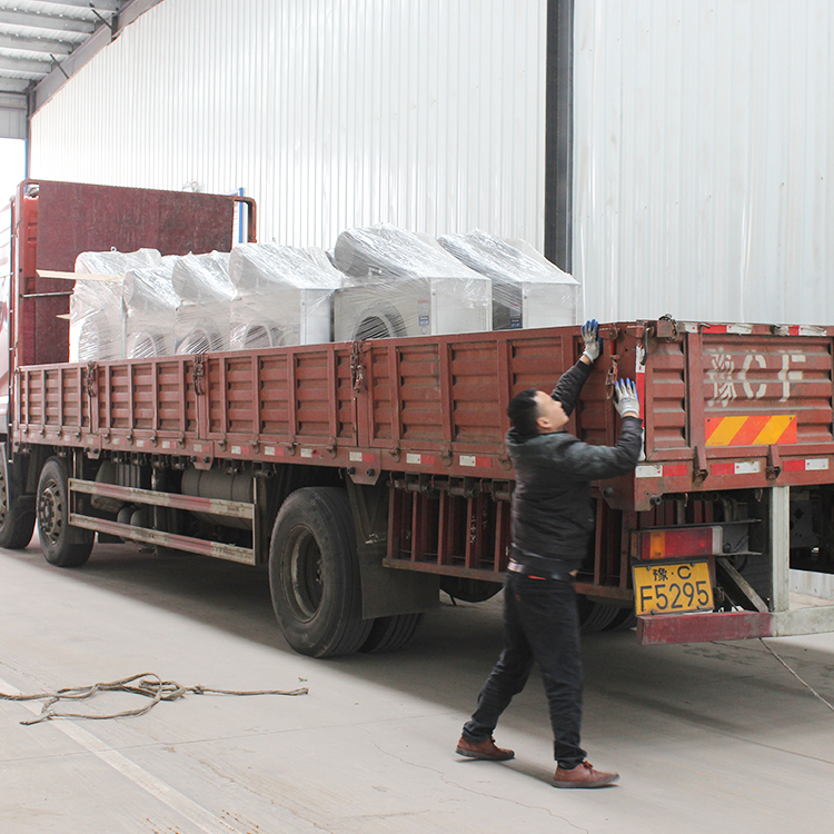 鄭州鄭通風(fēng)機(jī)100臺(tái)不銹鋼離心風(fēng)機(jī)出貨！